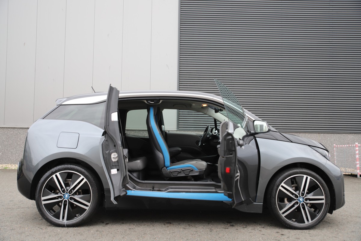 BMW i3