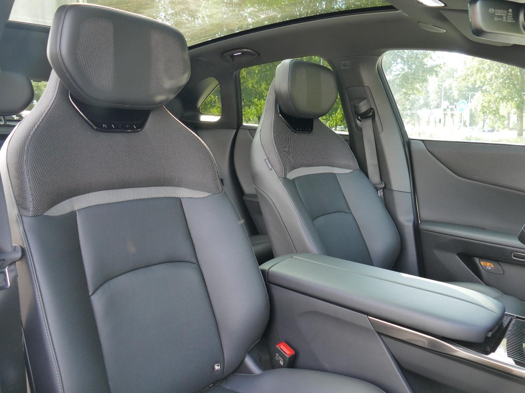Mazda CX-6e