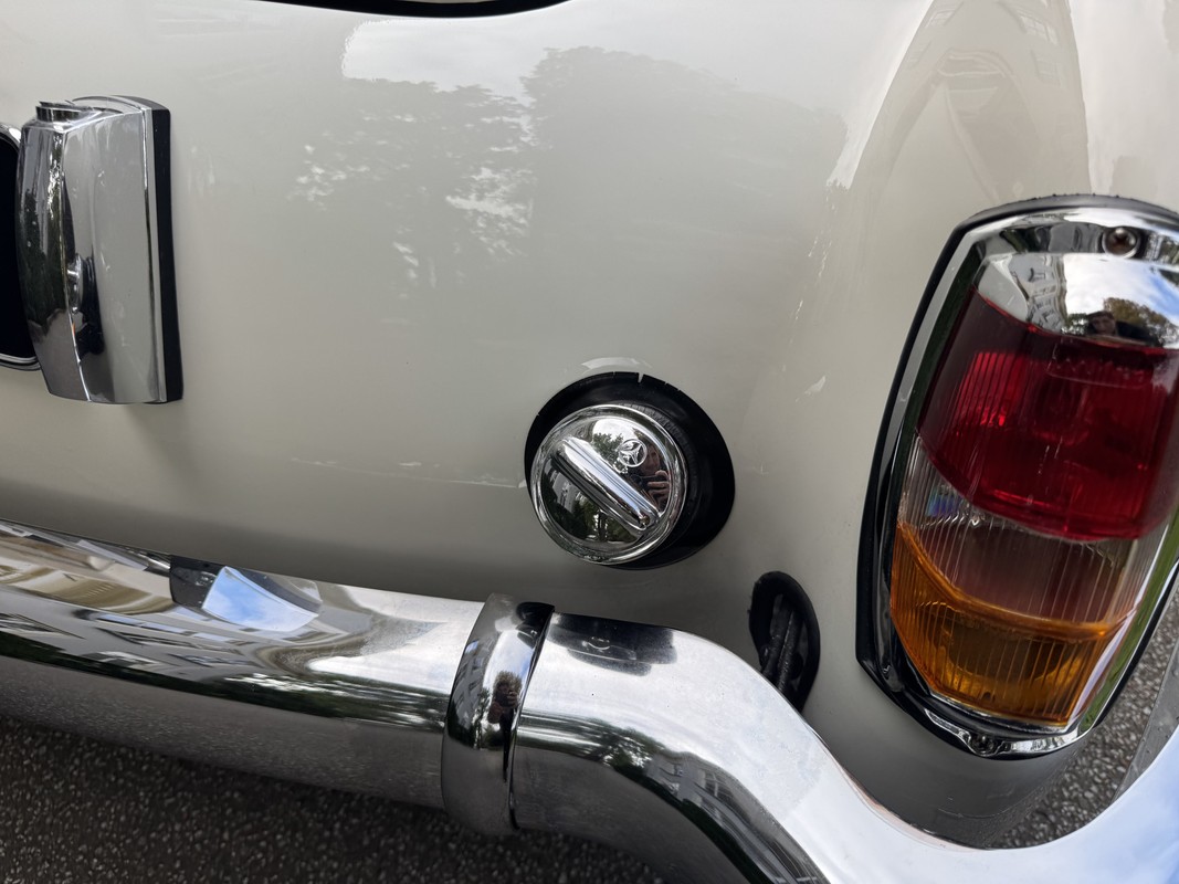 Mercedes-Benz 190