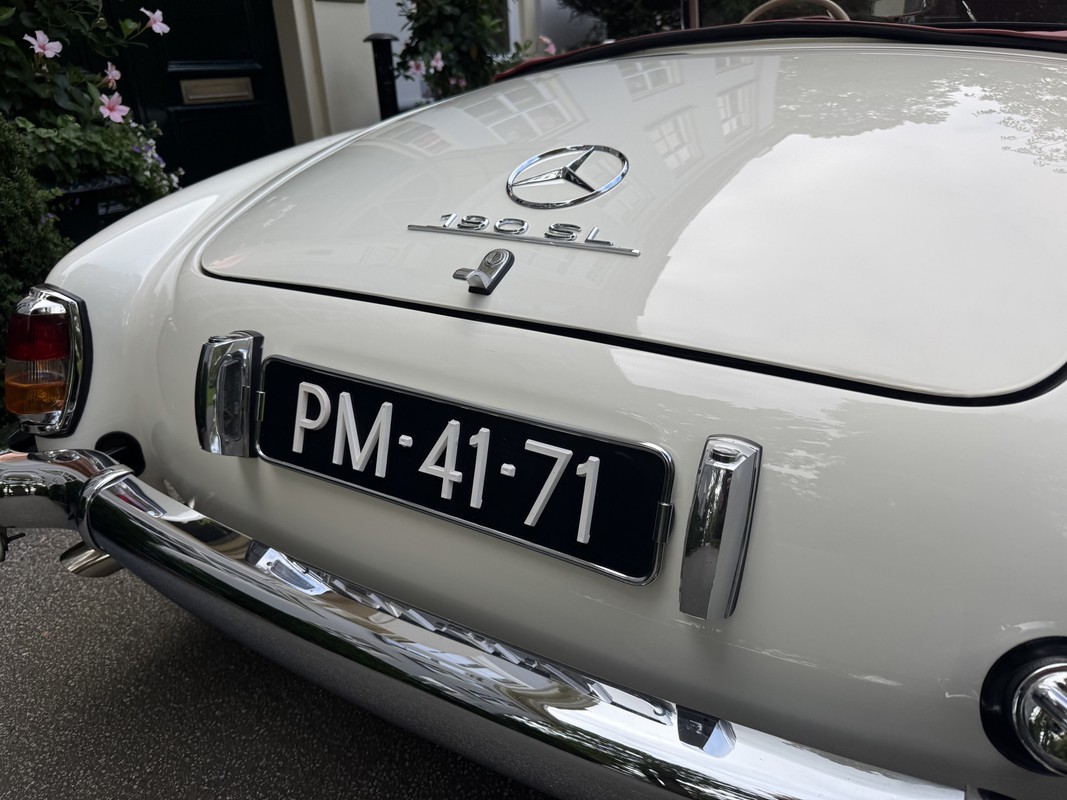 Mercedes-Benz 190