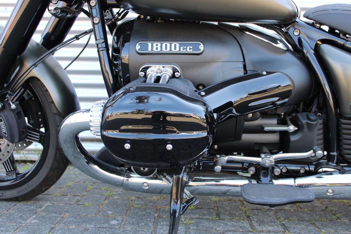 BMW R 18