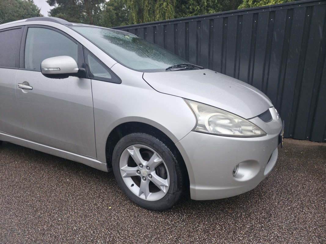 Mitsubishi Grandis