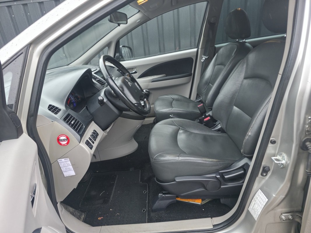 Mitsubishi Grandis