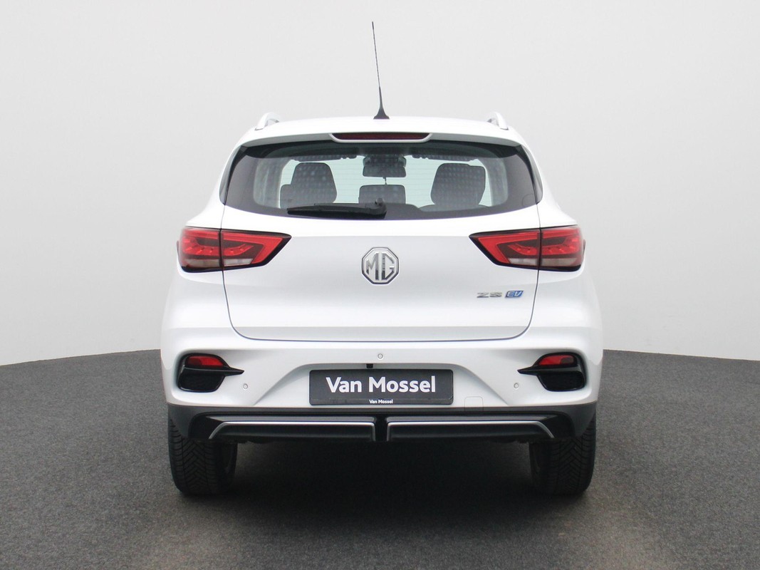 MG ZS