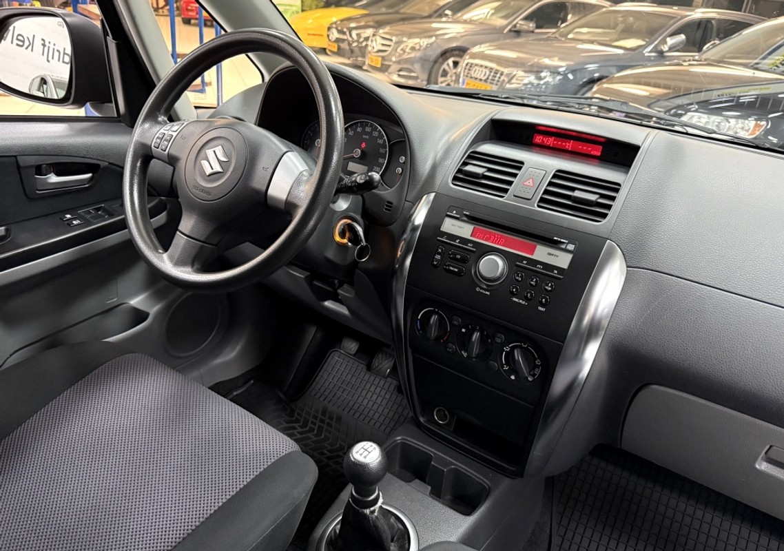 Suzuki SX4