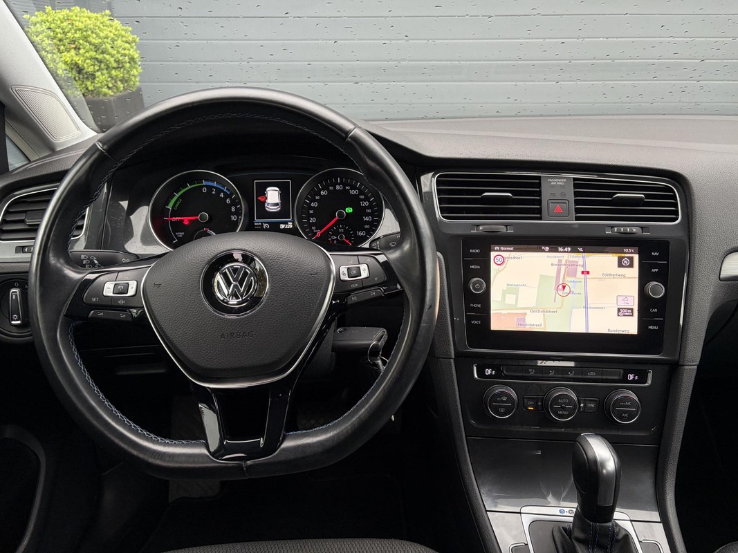 Volkswagen e-Golf