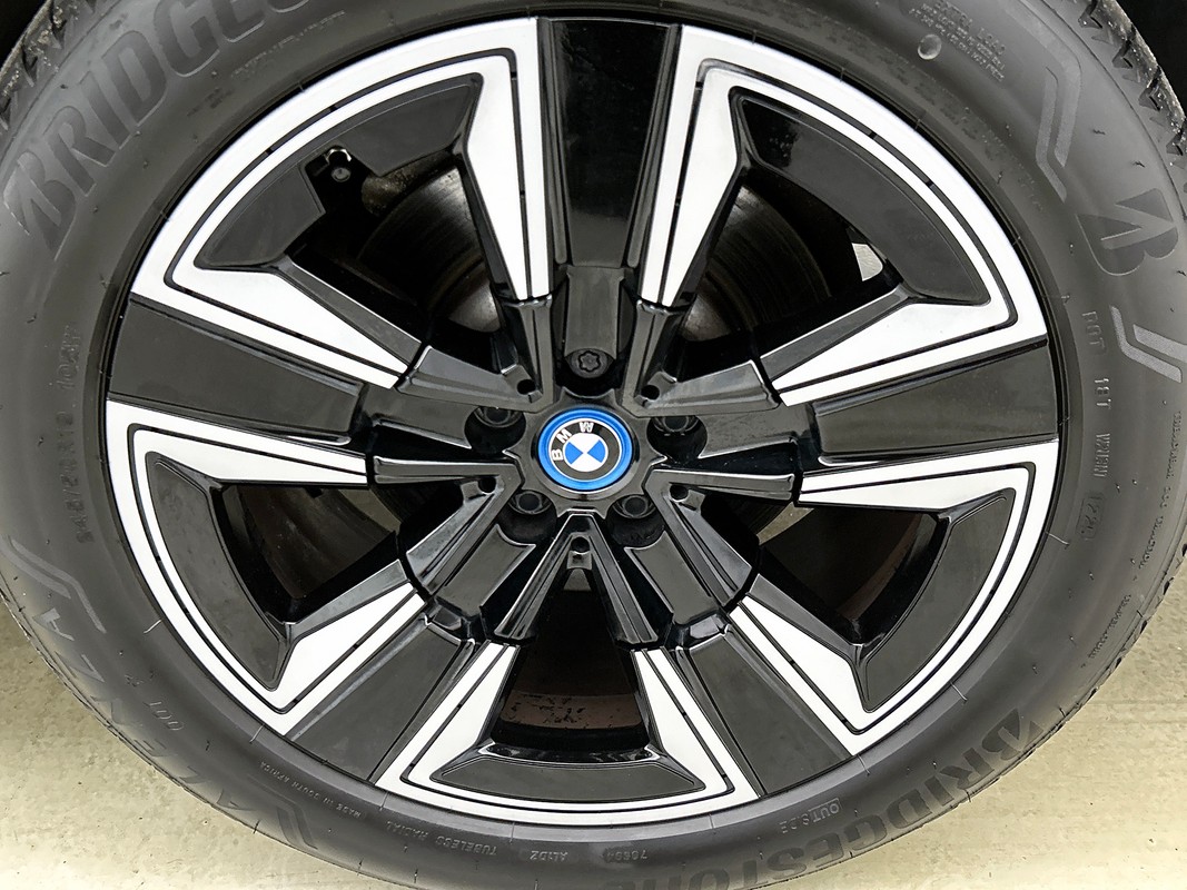 BMW iX3