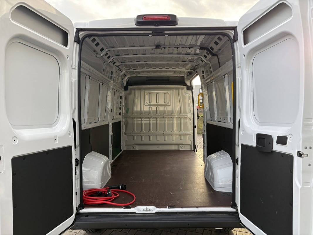 Opel Movano-e
