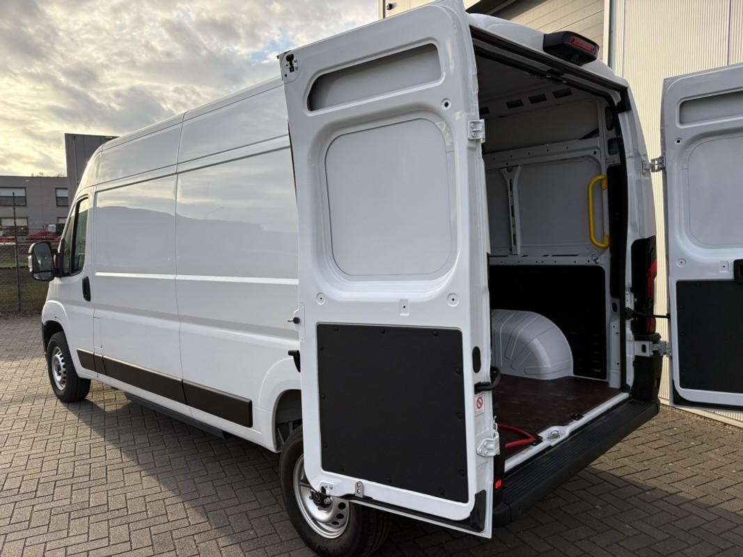 Opel Movano-e