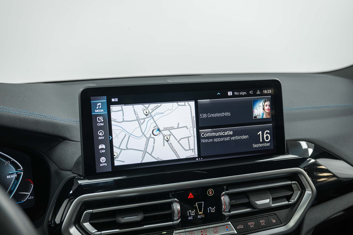 BMW iX3