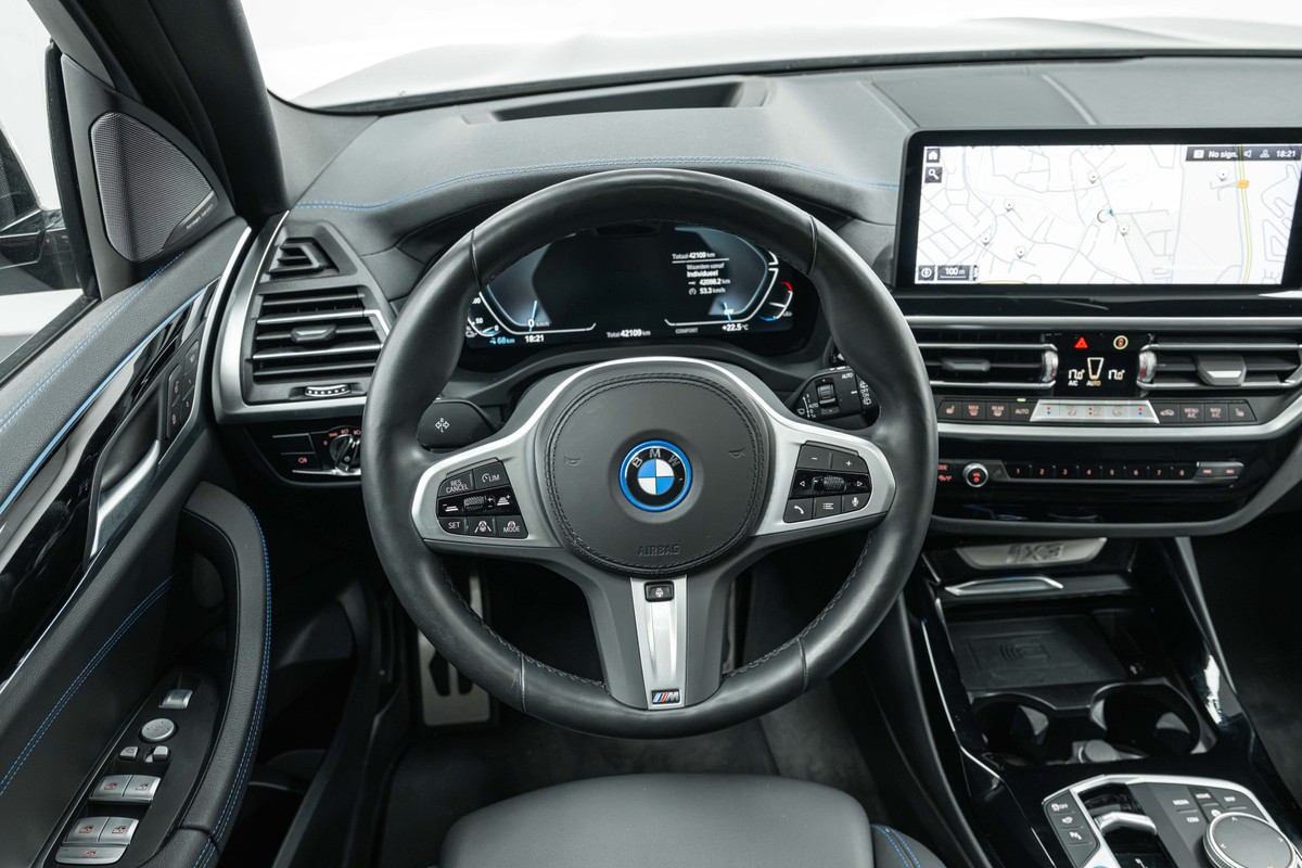 BMW iX3