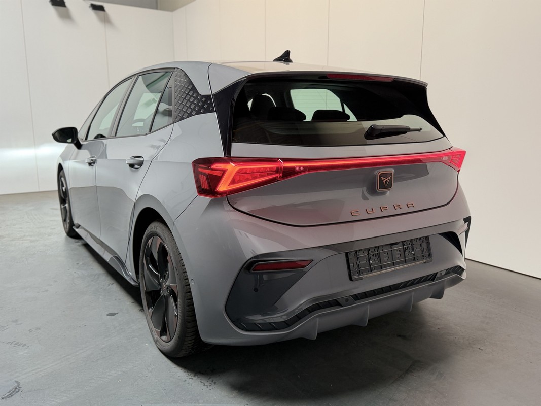 CUPRA Born
