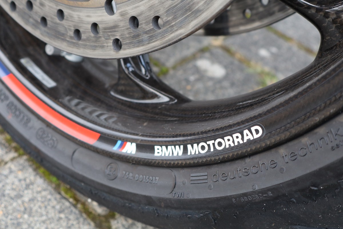 BMW M 1000 XR