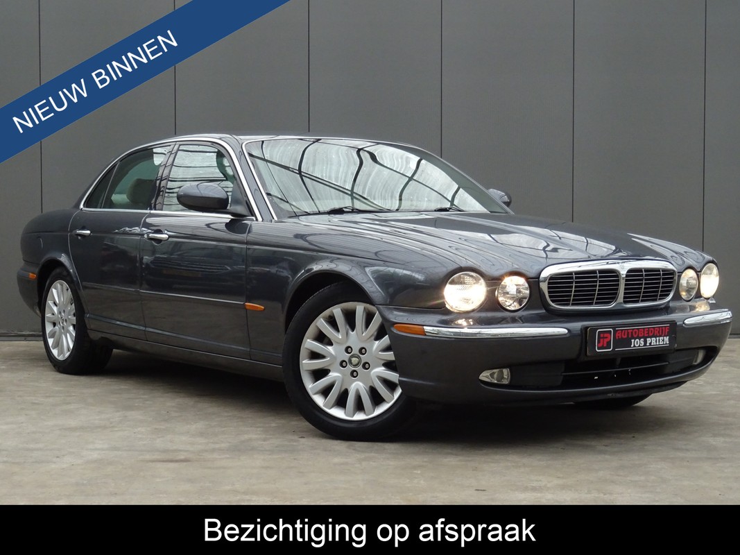 Jaguar XJ