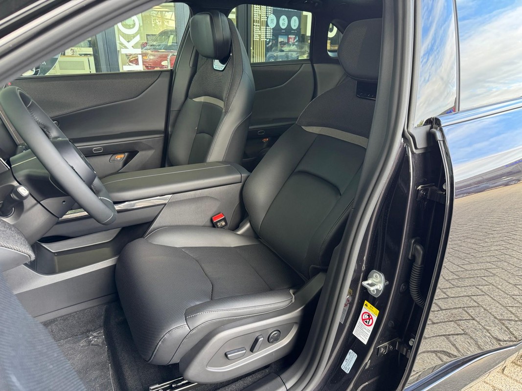 Mazda CX-6e