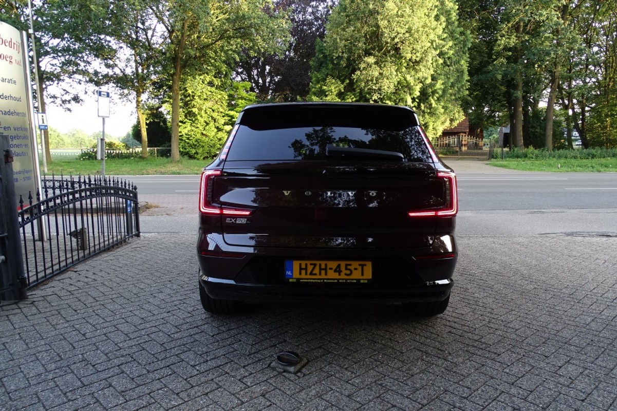 Volvo EX90