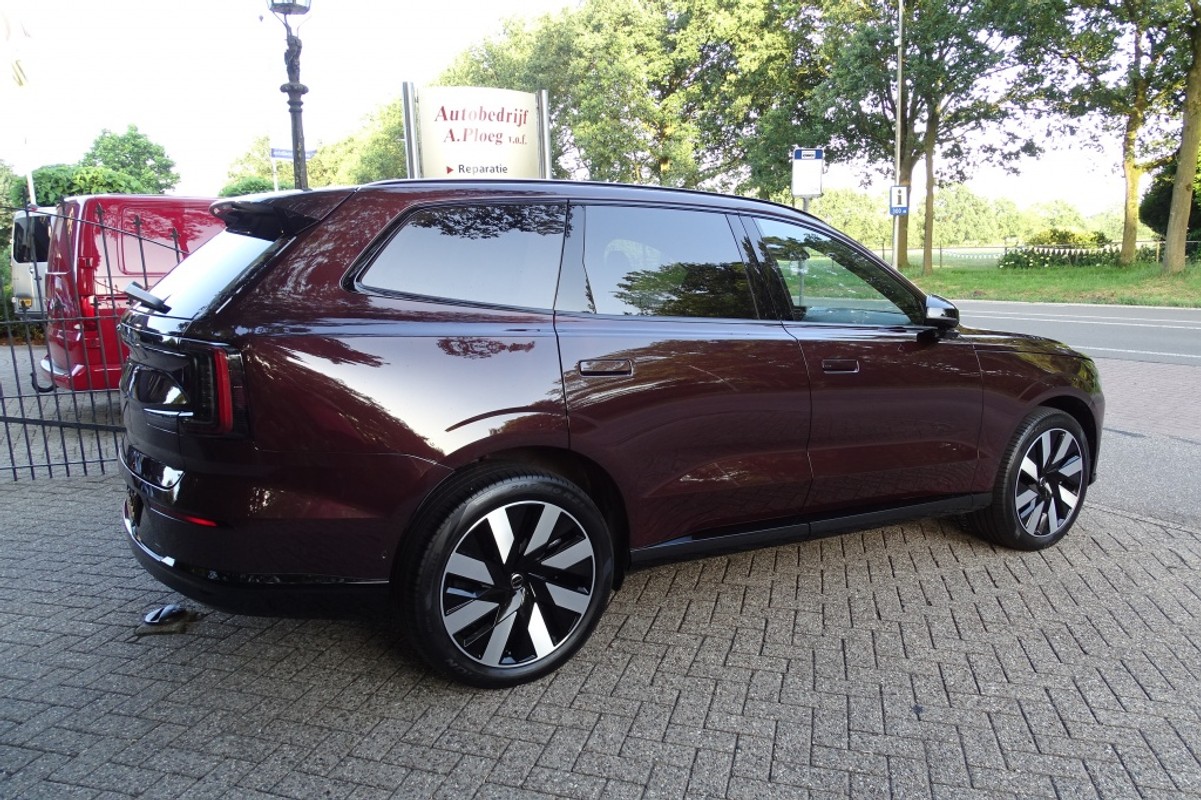 Volvo EX90