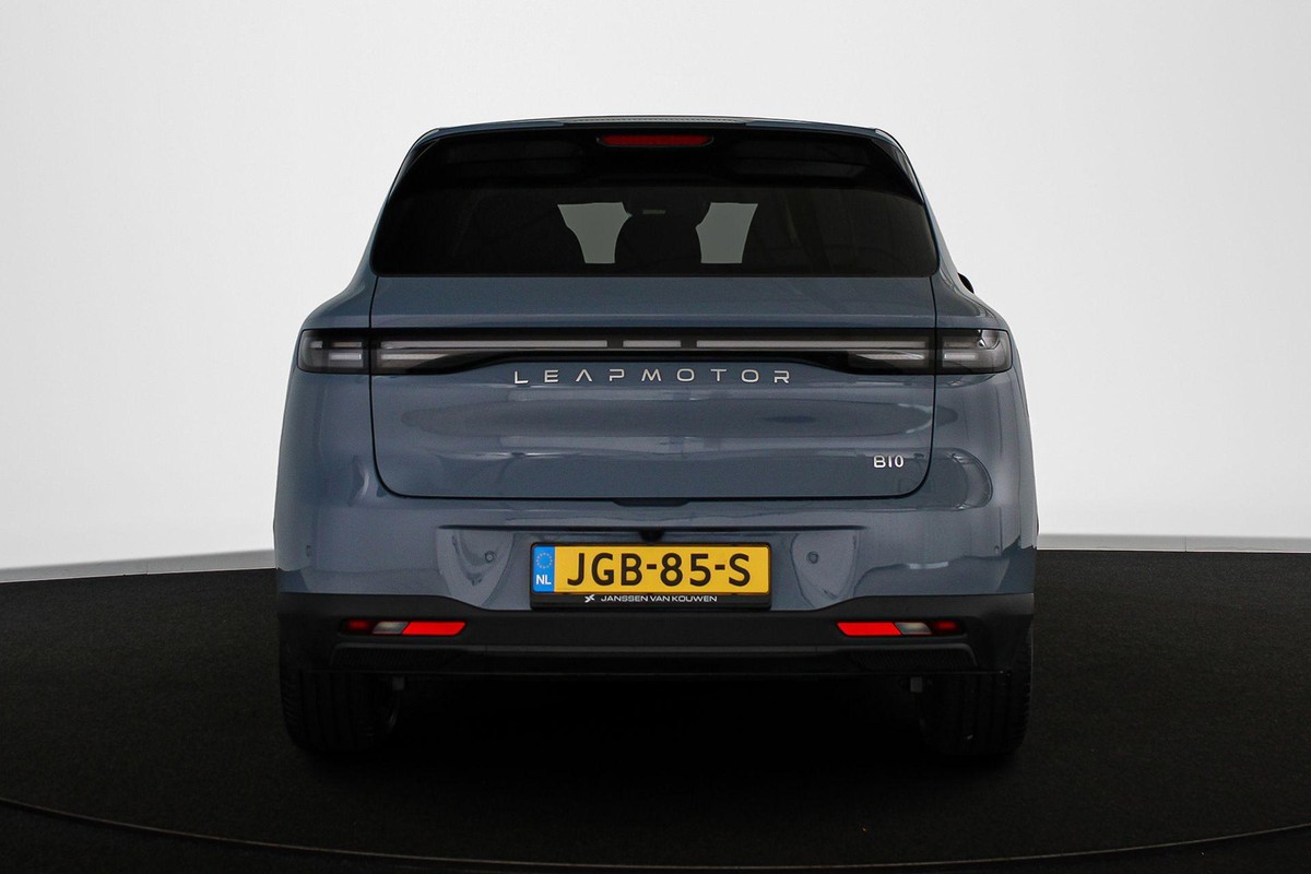 Leapmotor B10