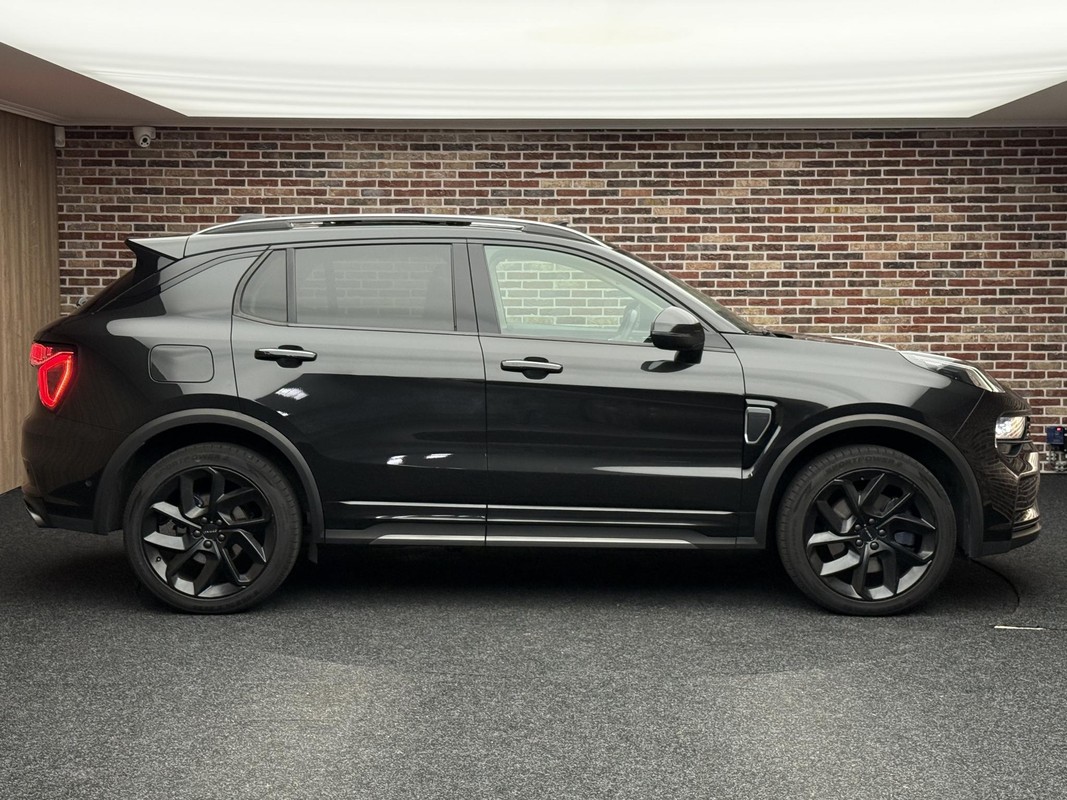 Lynk & Co 01