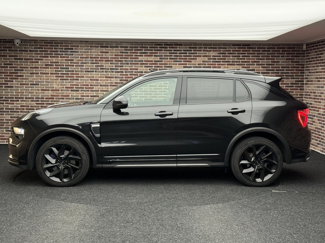 Lynk & Co 01