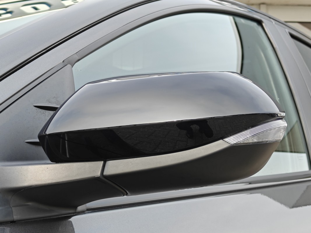 Mazda 2 Hybrid