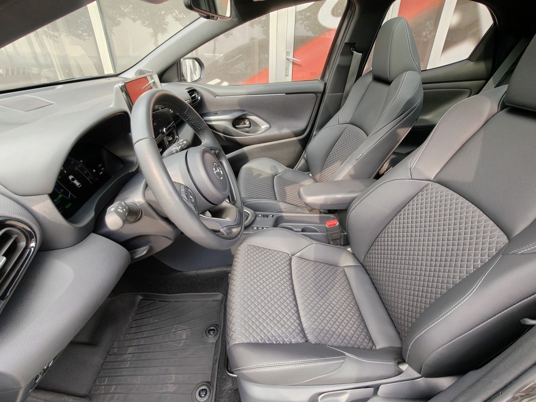 Mazda 2 Hybrid