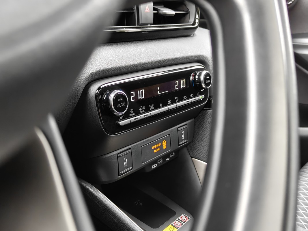 Mazda 2 Hybrid