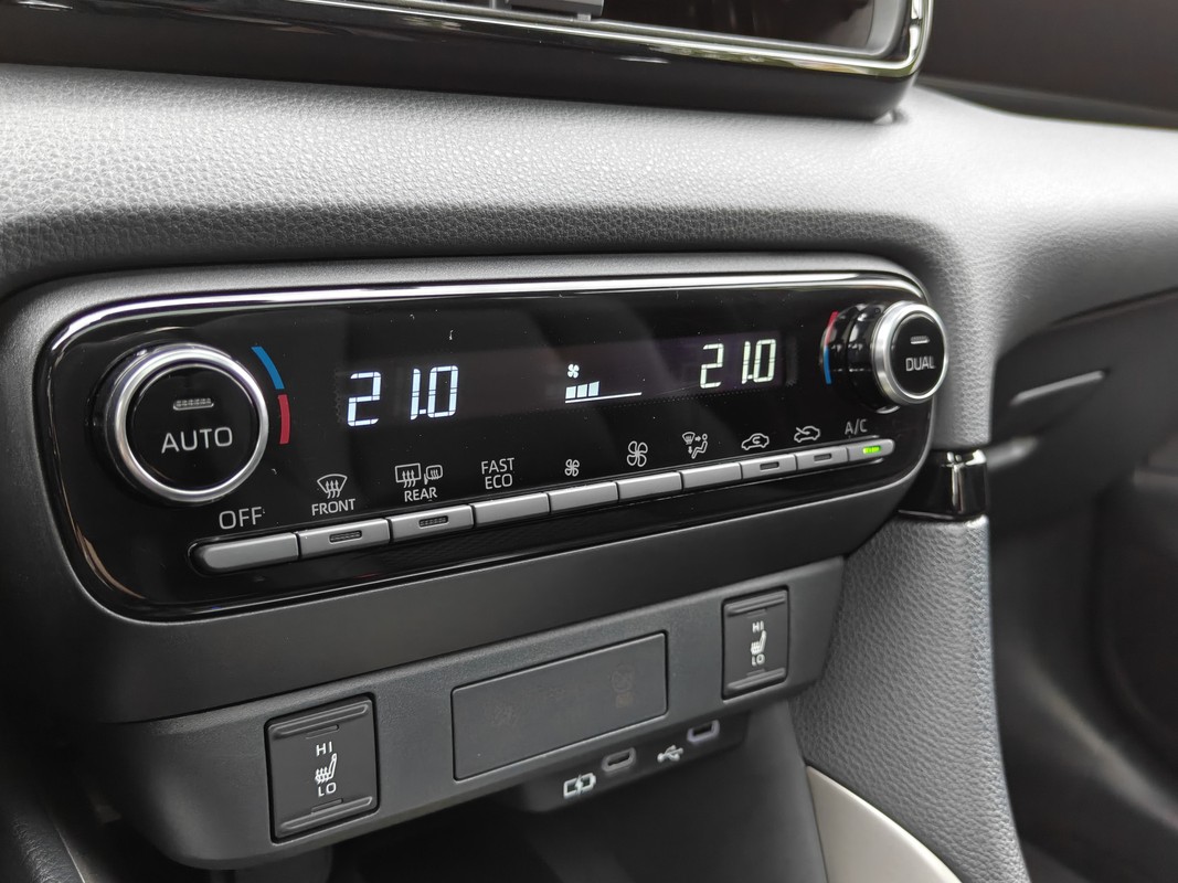 Mazda 2 Hybrid