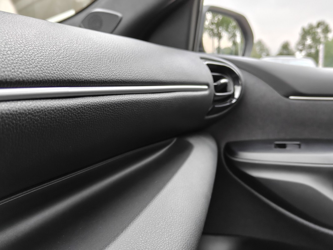 Mazda 2 Hybrid