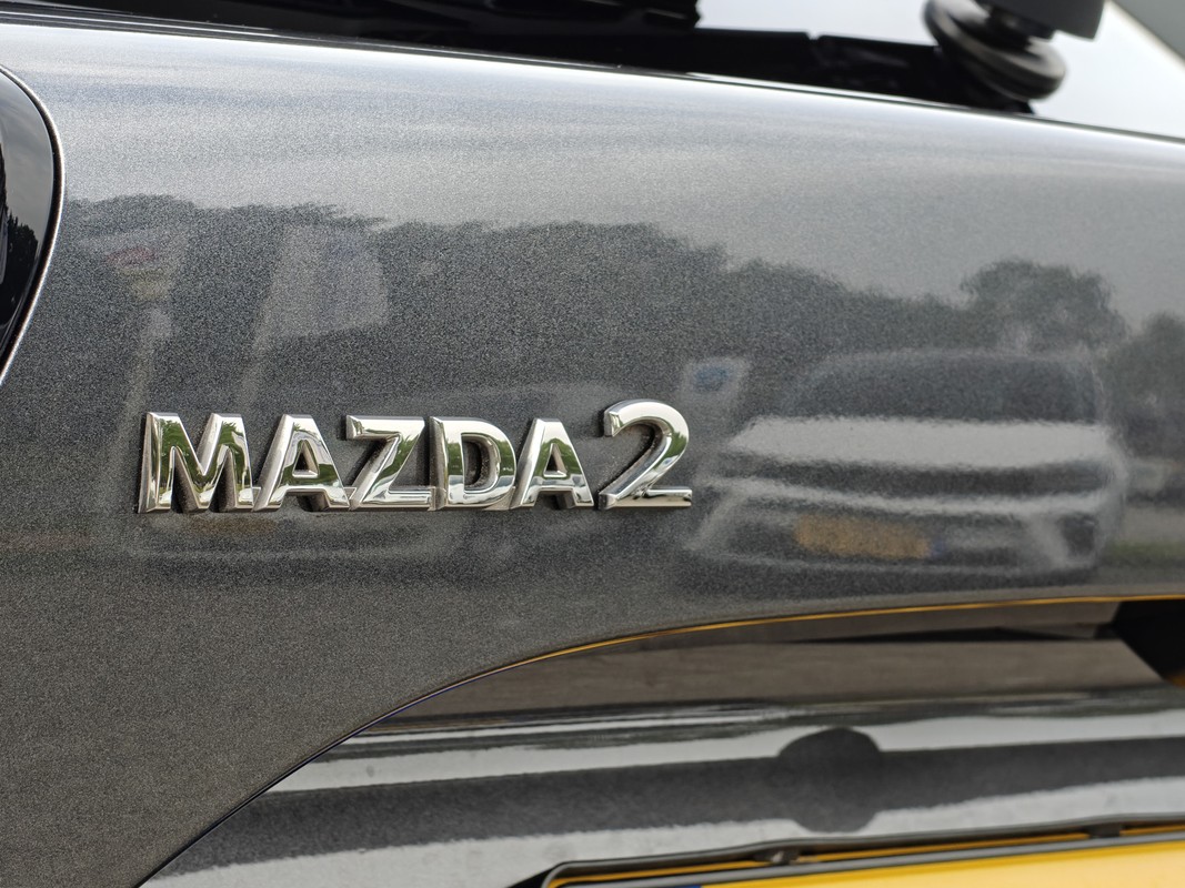 Mazda 2 Hybrid
