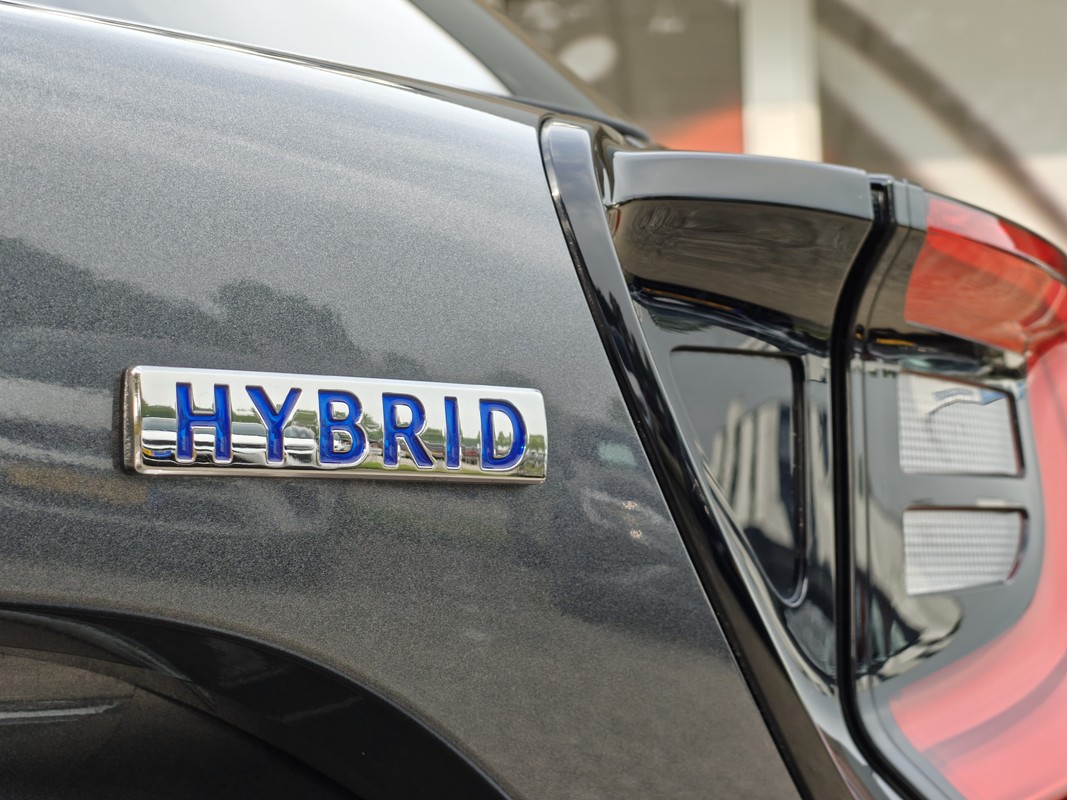 Mazda 2 Hybrid