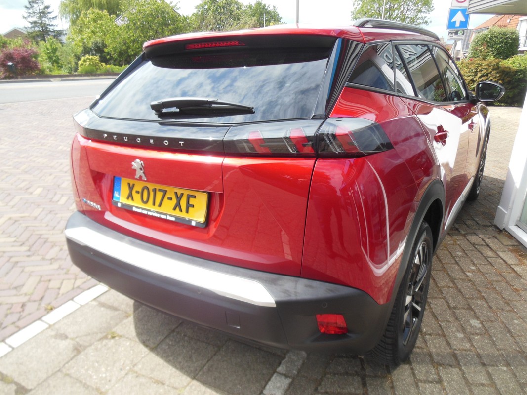 Peugeot e-2008