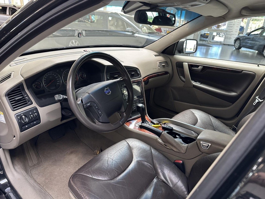 Volvo XC70