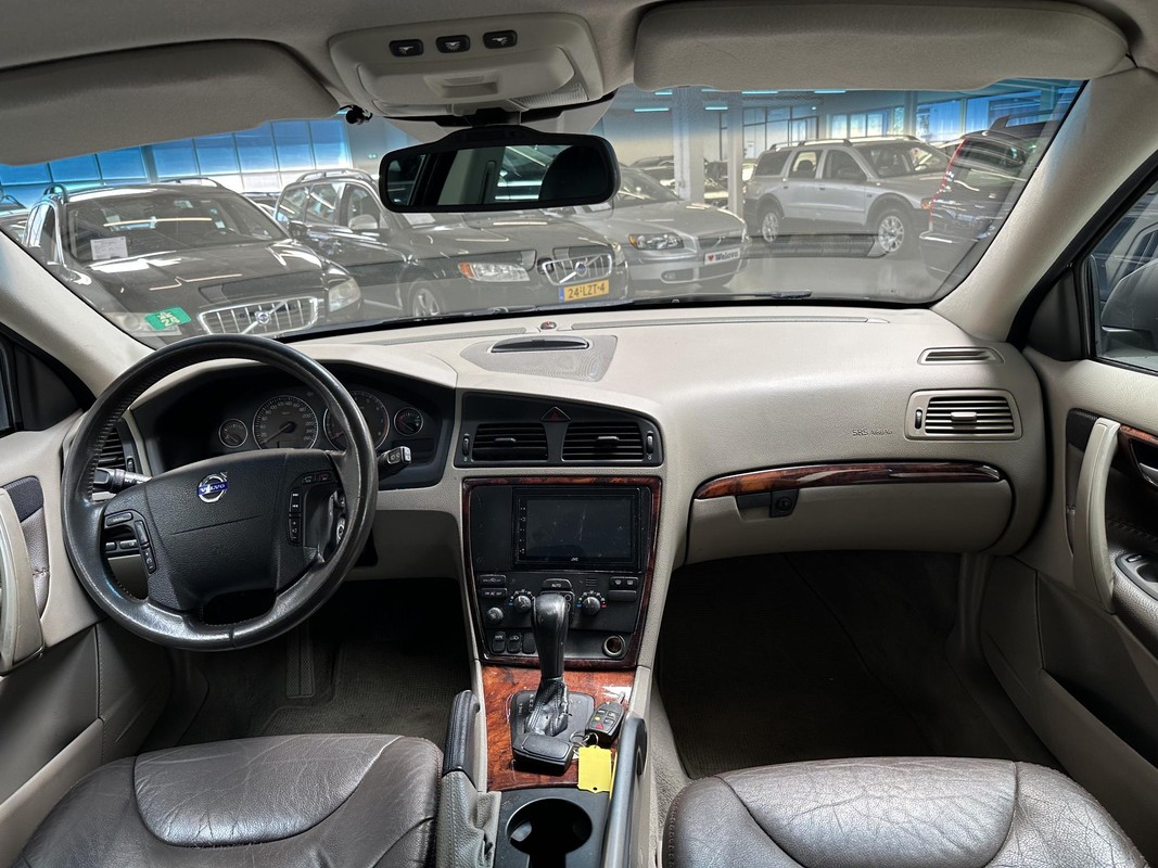 Volvo XC70
