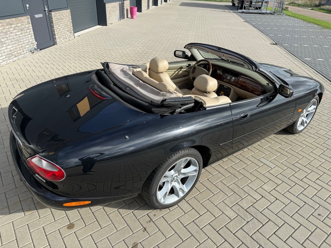 Jaguar XK