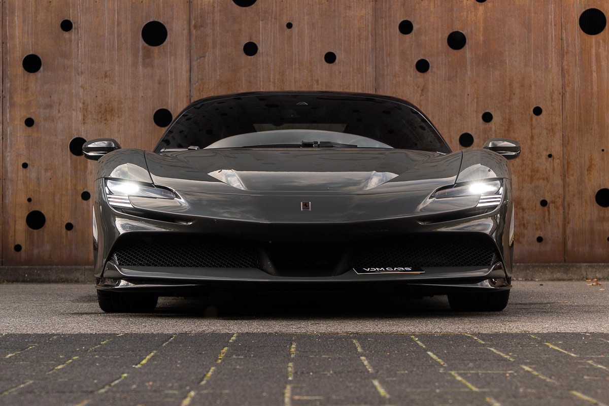 Ferrari SF90 Stradale