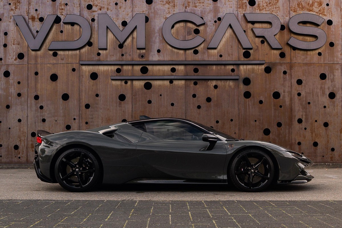 Ferrari SF90 Stradale