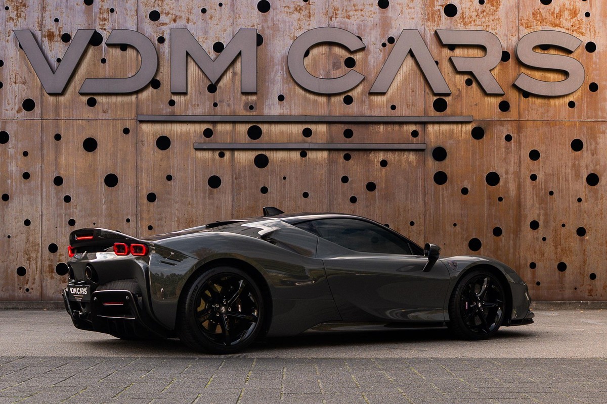 Ferrari SF90 Stradale