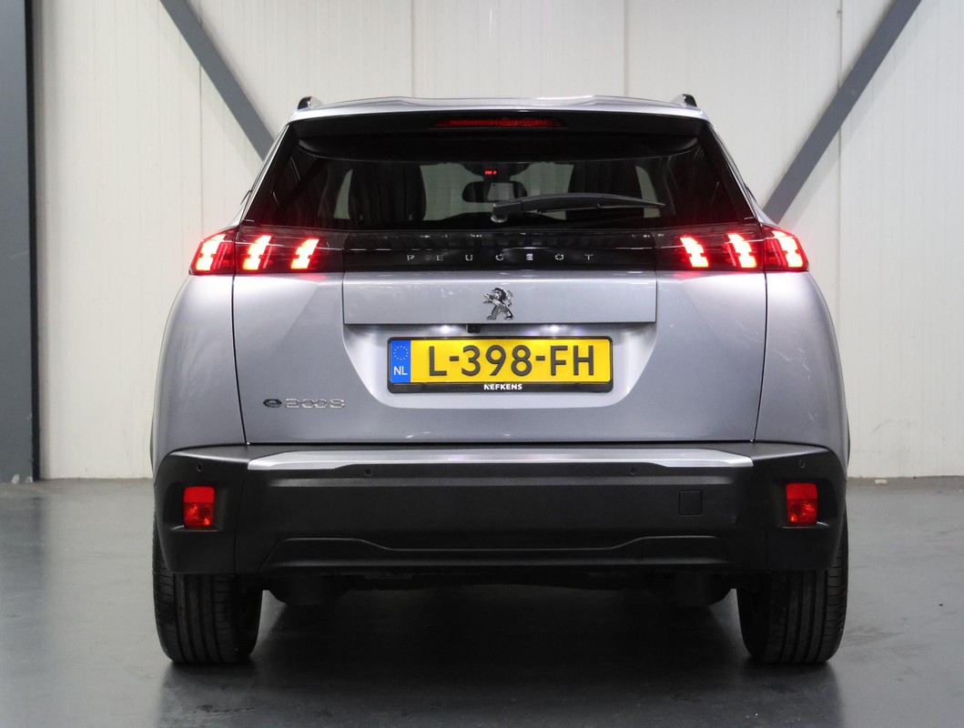 Peugeot e-2008