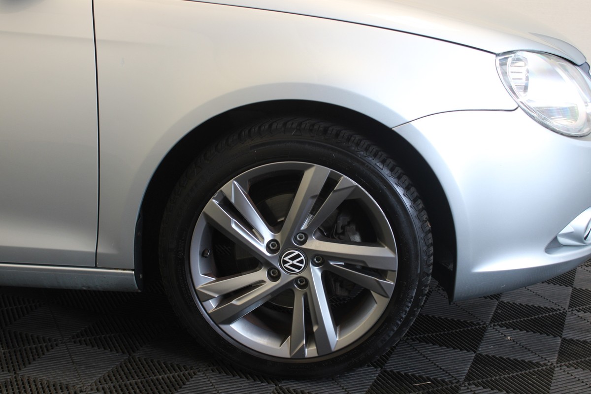 Volkswagen Eos