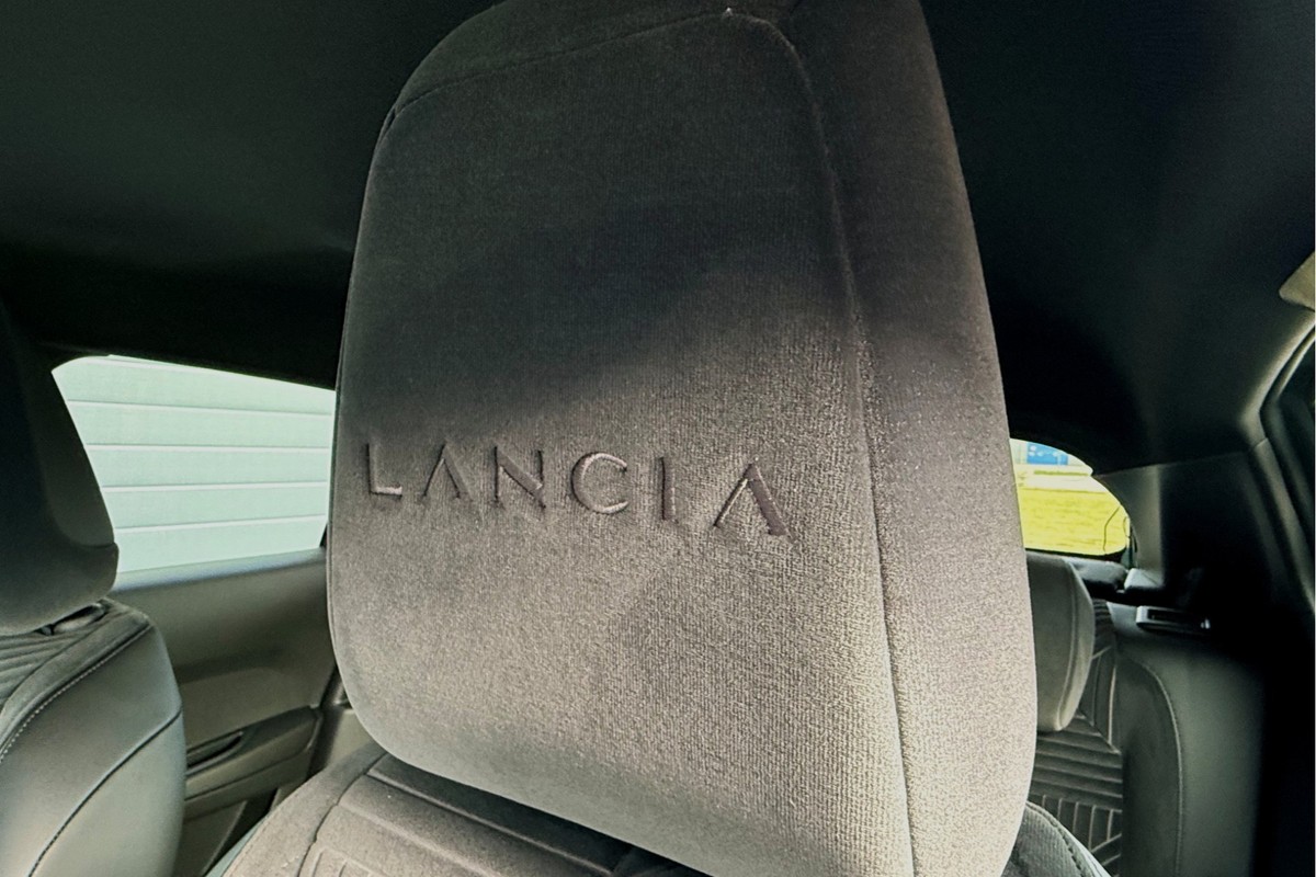Lancia Ypsilon