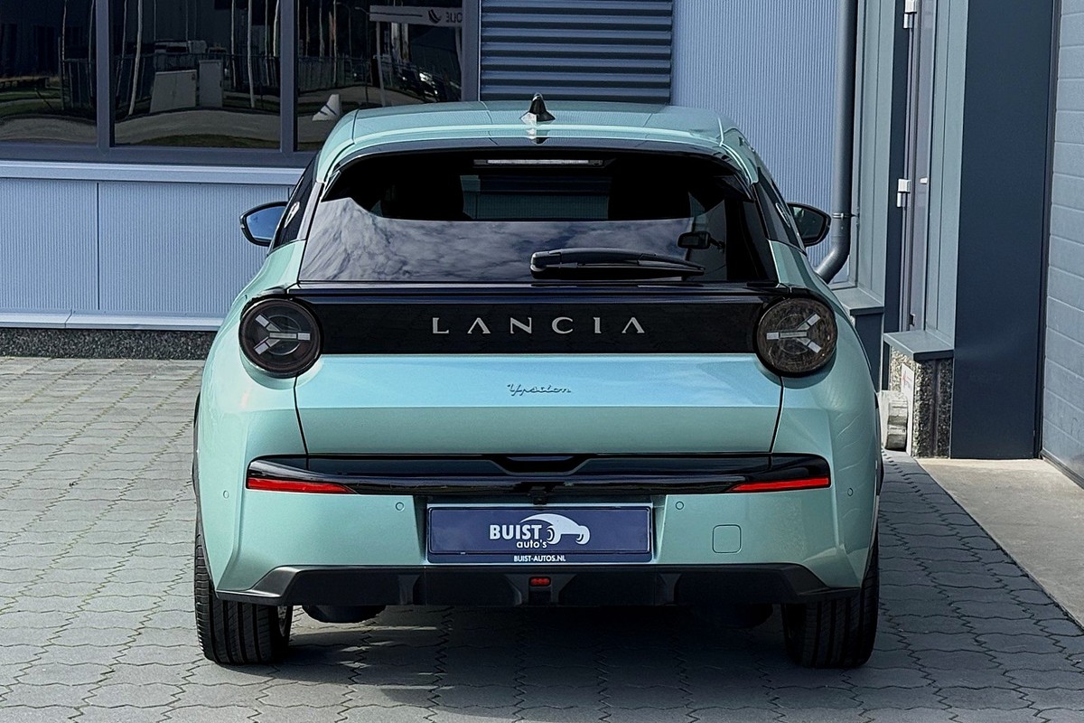 Lancia Ypsilon