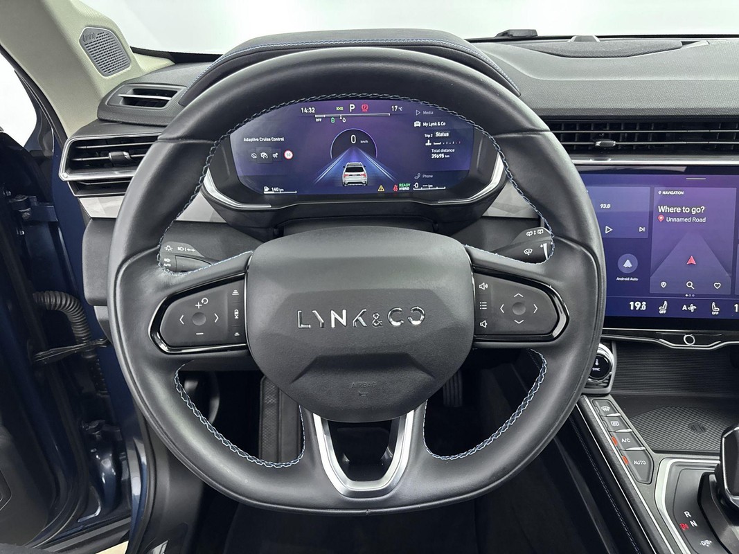 Lynk & Co 01