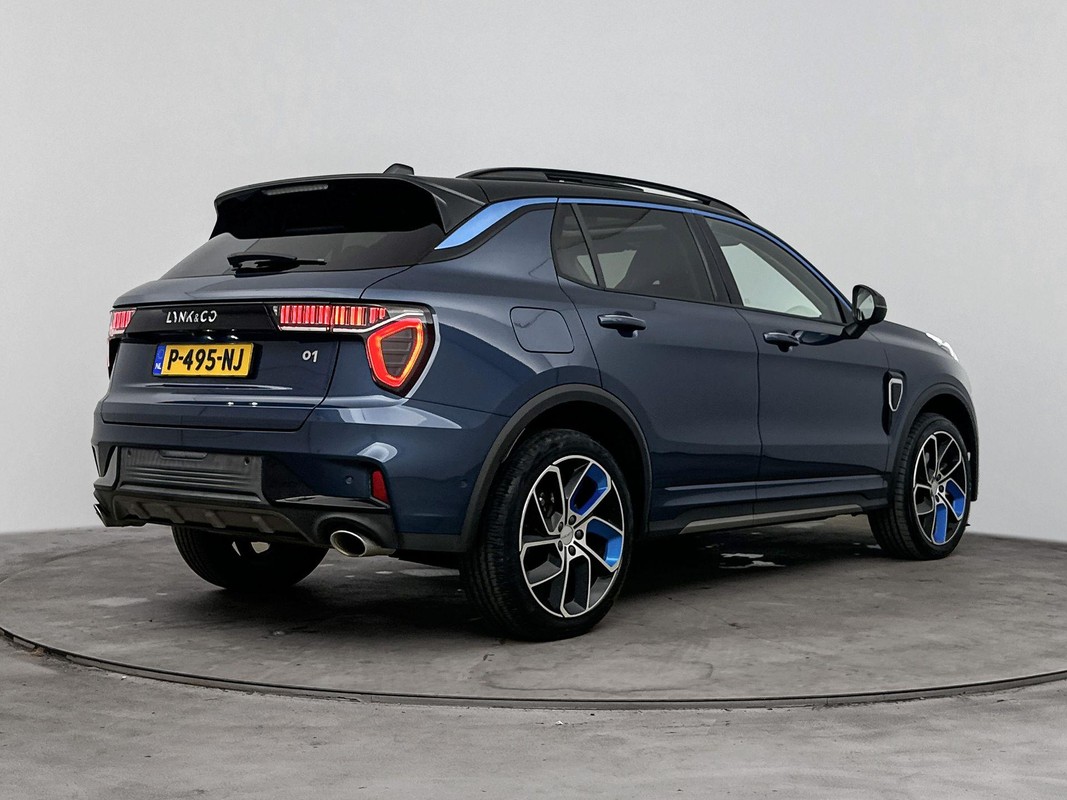 Lynk & Co 01