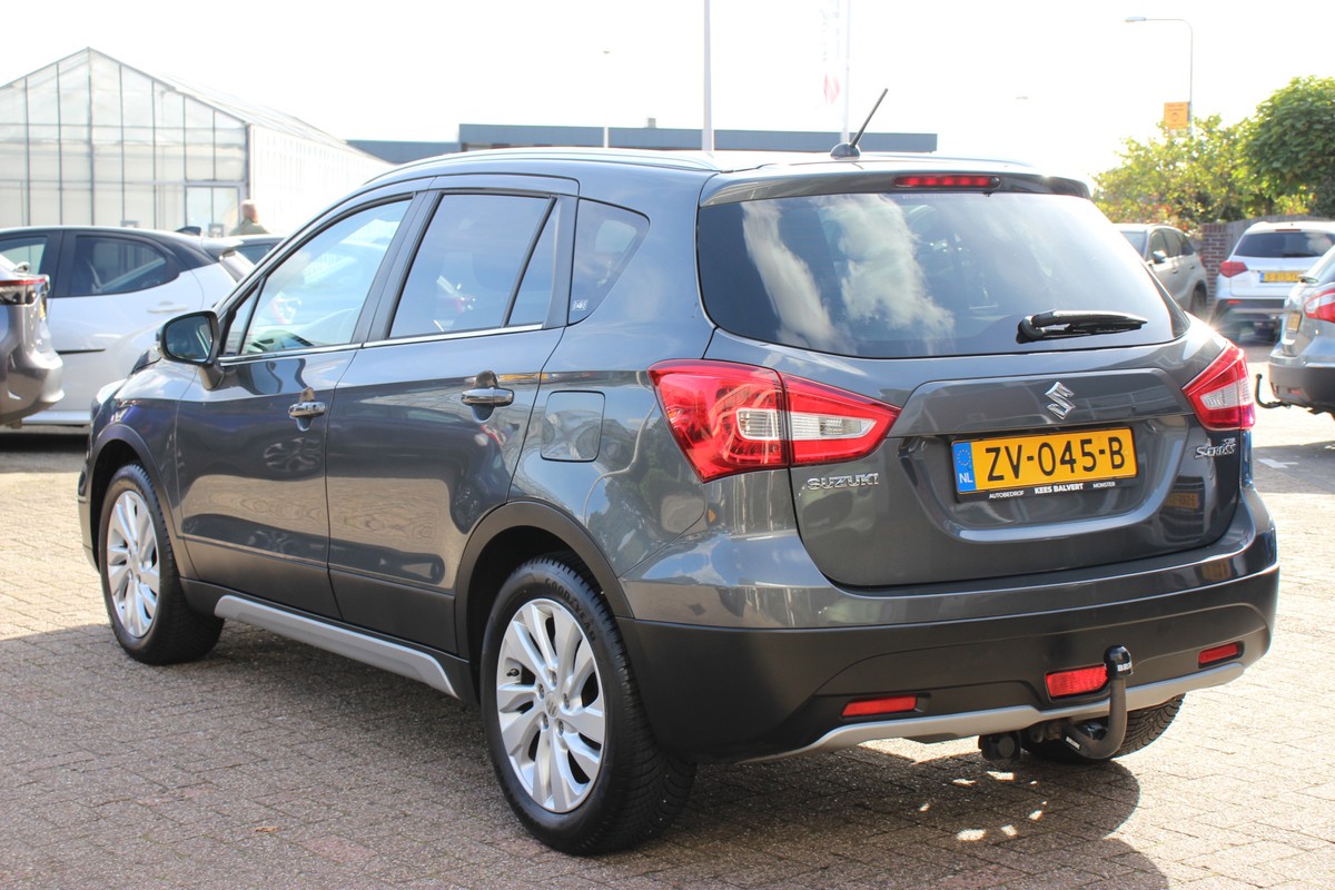 Suzuki S-Cross