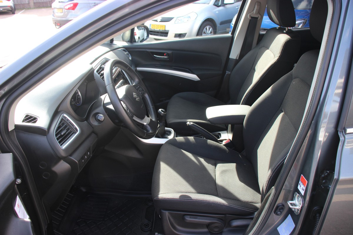 Suzuki S-Cross