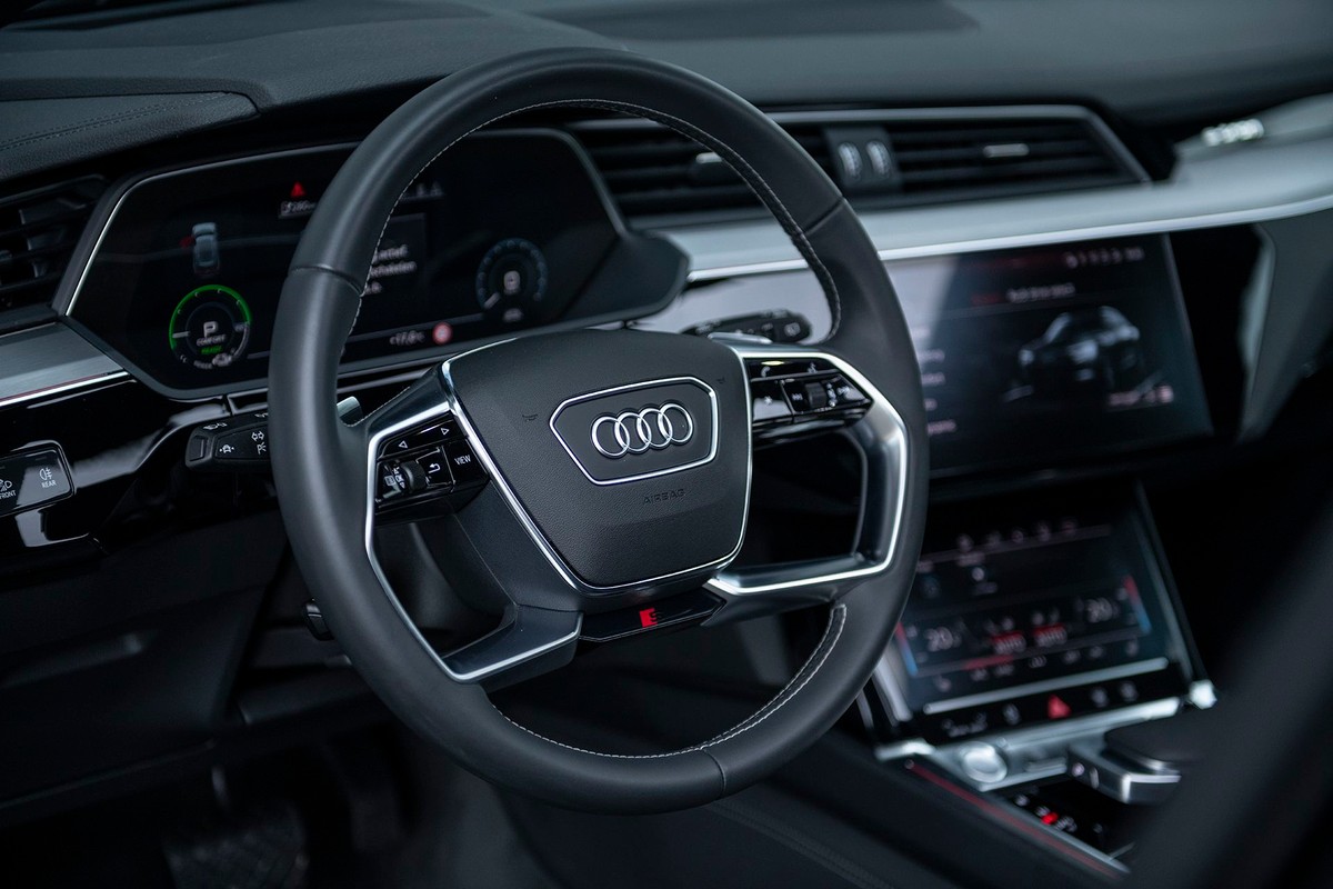 Audi e-tron