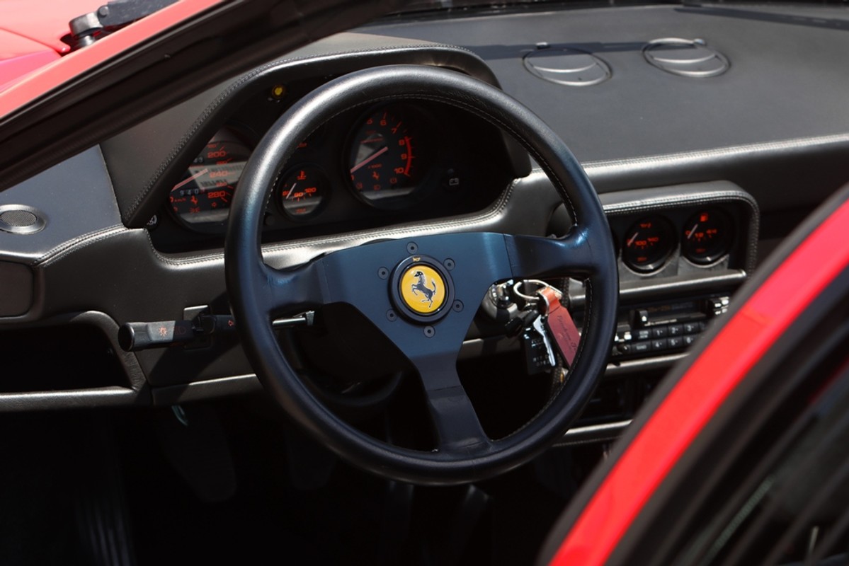 Ferrari 328