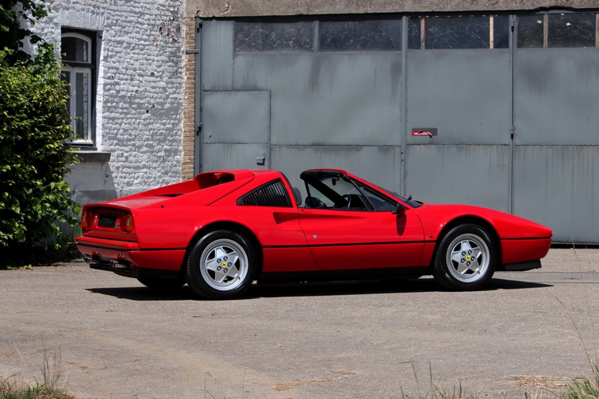 Ferrari 328
