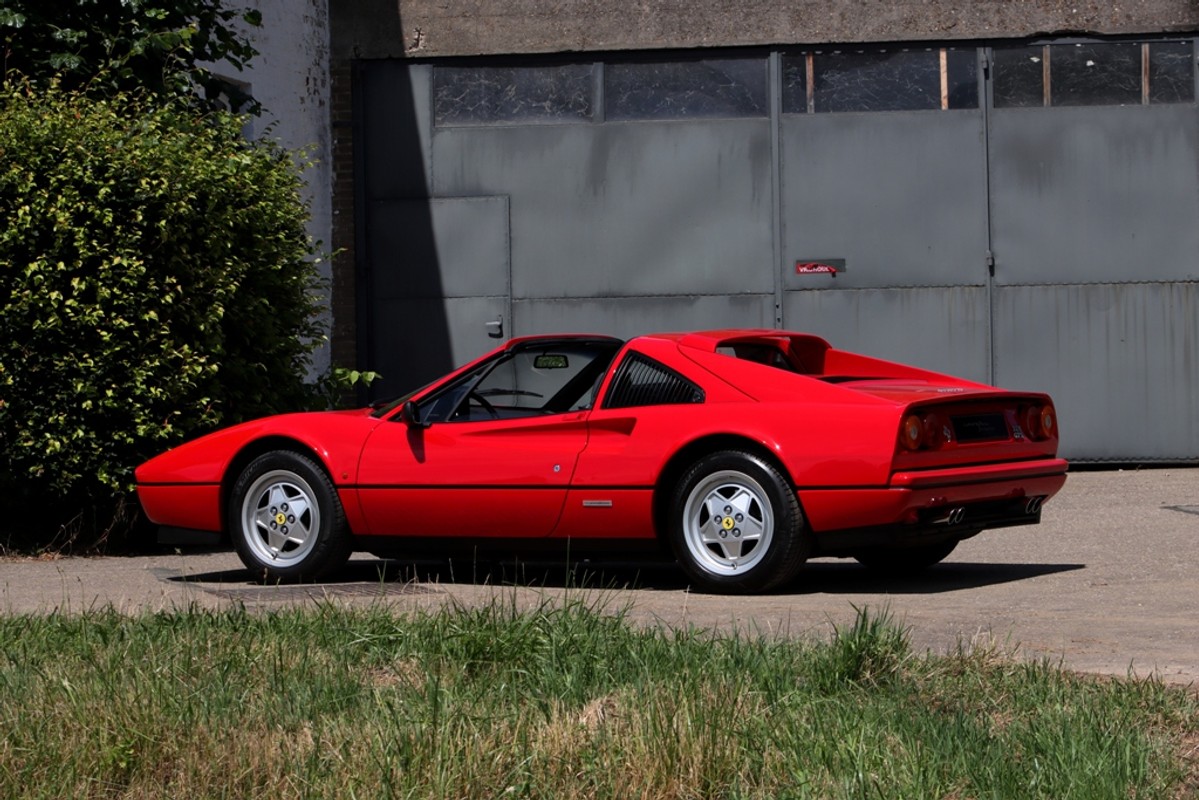 Ferrari 328
